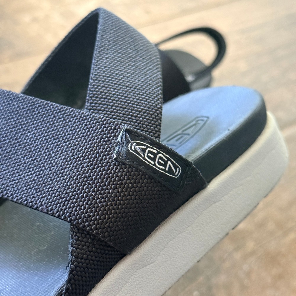 KEEN Women's Elle Backstrap Stretch Strap Walking Sandals,Black, 11 - Picture 8 of 8